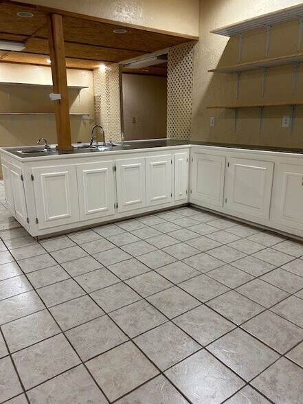 More Photos Of 893 E Fm 93, Temple Freestanding For Sale