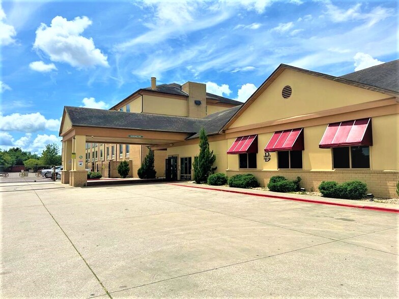 More Photos Of 12340 I-10 Service Rd, New Orleans Hotel For Sale