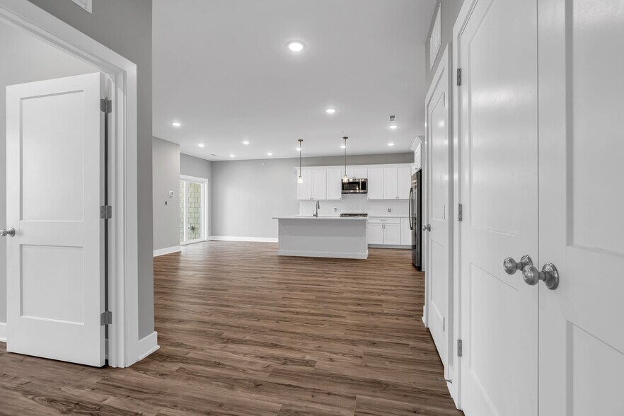 More Photos Of 33 Union Ave, Manasquan Apartments For Sale