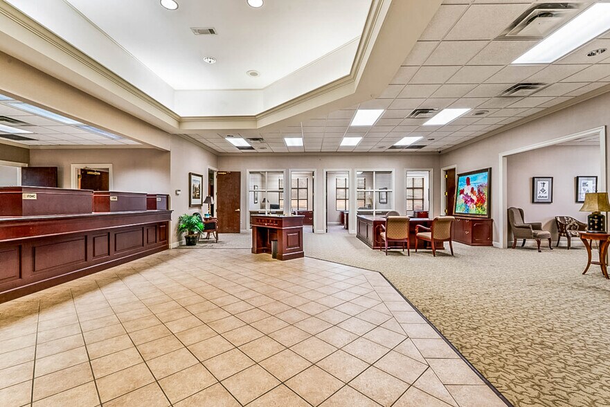 More Photos Of 865 Ga-20/81 Hwy, McDonough Bank For Sale
