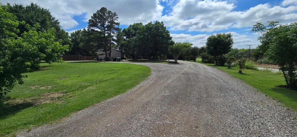 More Photos Of 18351 Creekview Rd, Sanger Specialty For Sale
