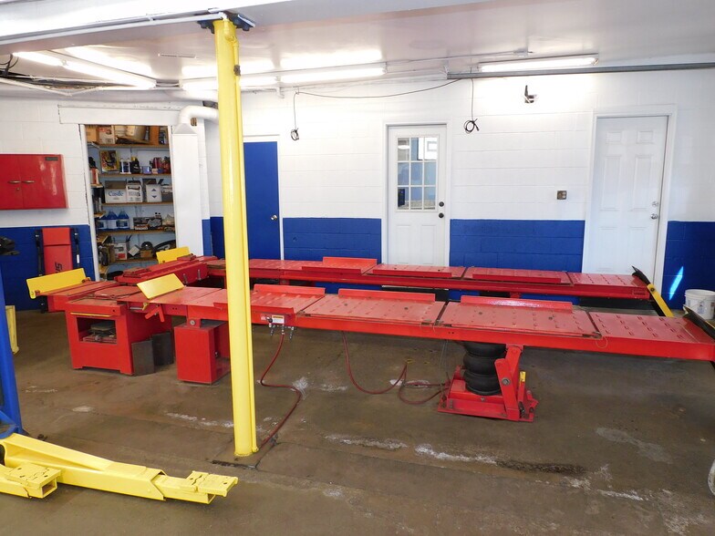 More Photos Of 40 Stone Rd, Greece Auto Repair For Sale