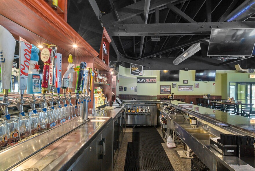 More Photos Of 3422 W 95th St, Evergreen Park Restaurant For Sale