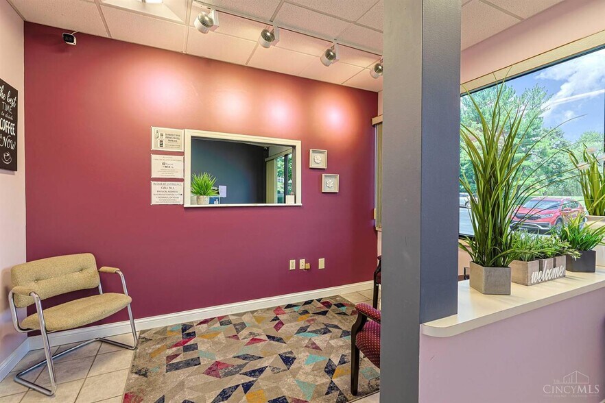 More Photos Of 5630 Bridgetown Rd, Cincinnati Office For Sale