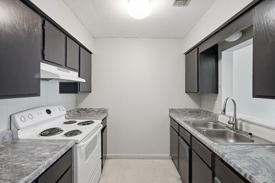 More Photos Of 433 Bradley Rd, Warren Apartments For Sale