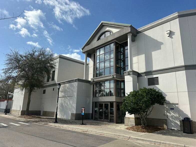 More Photos Of 4008-4300 Legendary Dr, Destin Unknown For Lease