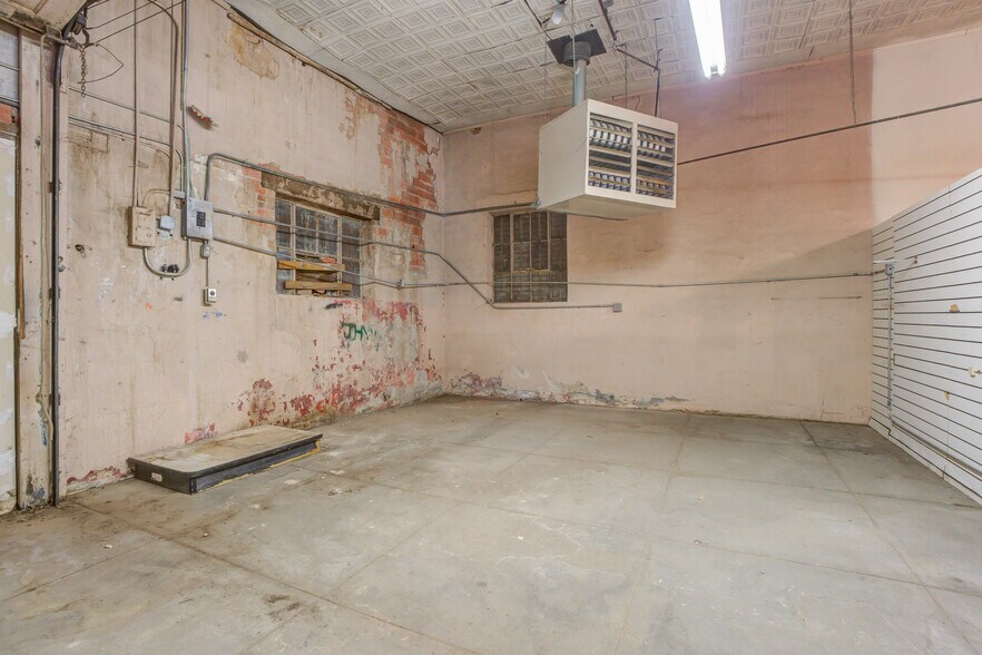 More Photos Of 1301 Buddy Holly Ave, Lubbock Warehouse For Lease