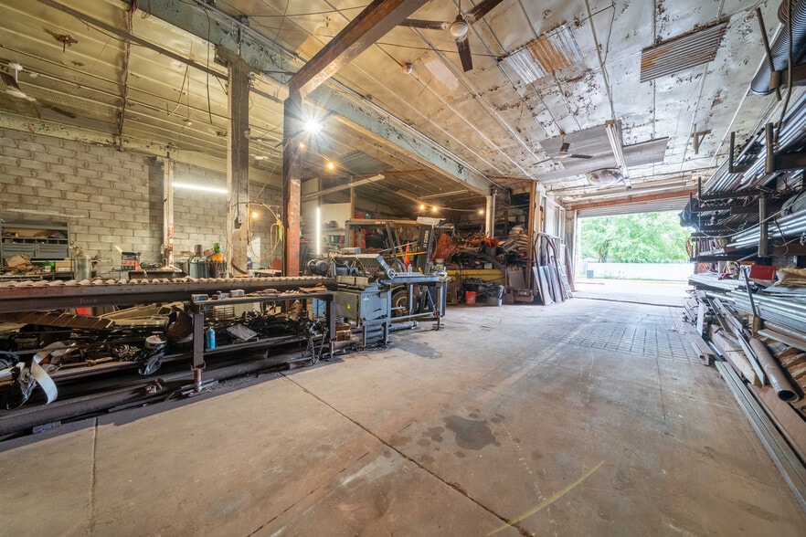 More Photos Of 1 Ocean Ave, Jersey City Storefront For Lease