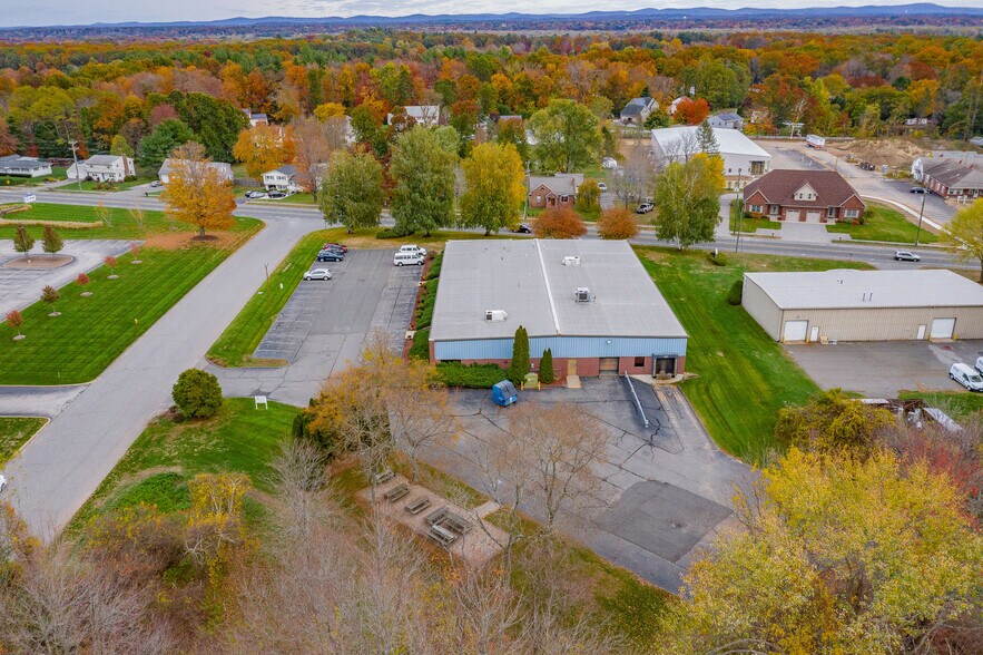 More Photos Of 1094 Suffield St, Agawam Light Manufacturing For Sale