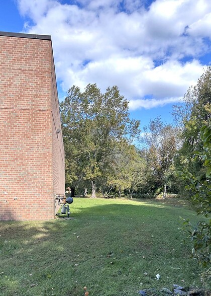 More Photos Of 700 Prince Georges Blvd, Upper Marlboro Warehouse For Lease