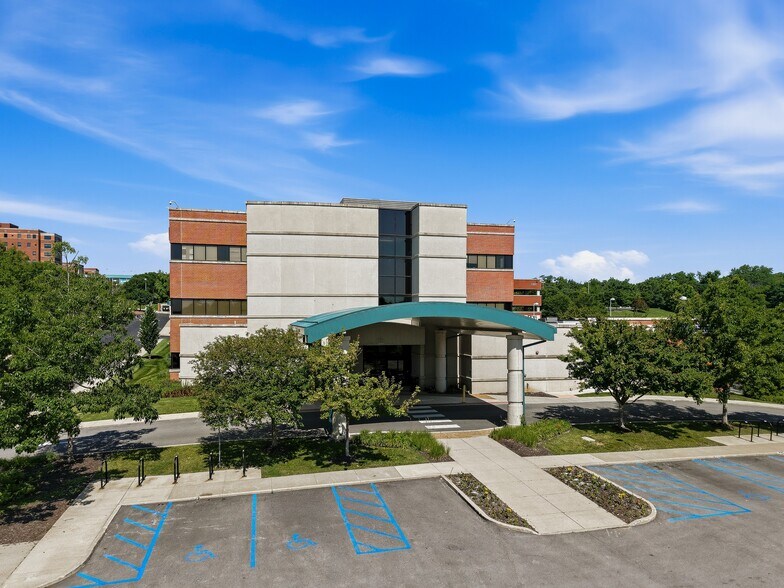 More Photos Of 1705 E Broadway, Columbia Medical For Lease