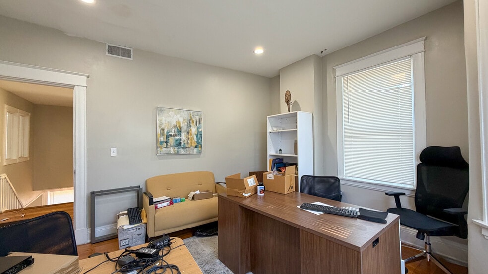 More Photos Of 2100 Auburn Ave, Cincinnati Office For Sale