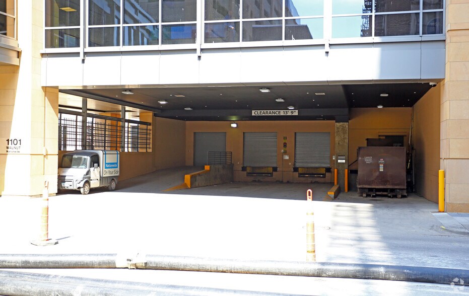 More Photos Of 1100 Locust St, Des Moines Office For Lease