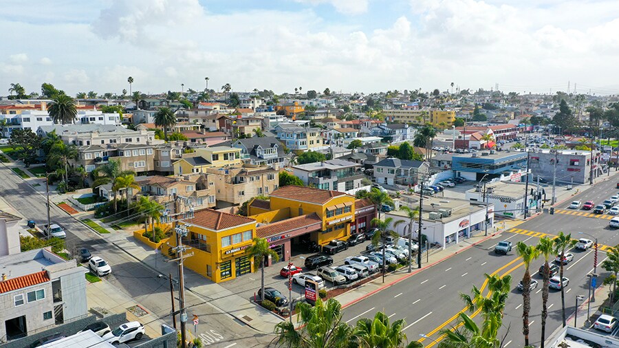 More Photos Of 1414 Pacific Coast Hwy, Hermosa Beach Auto Repair For Lease