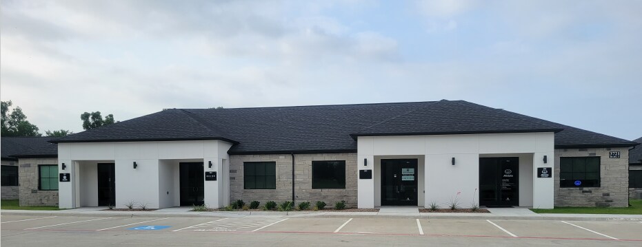 More Photos Of 6000 Alma Rd, McKinney Unknown For Lease