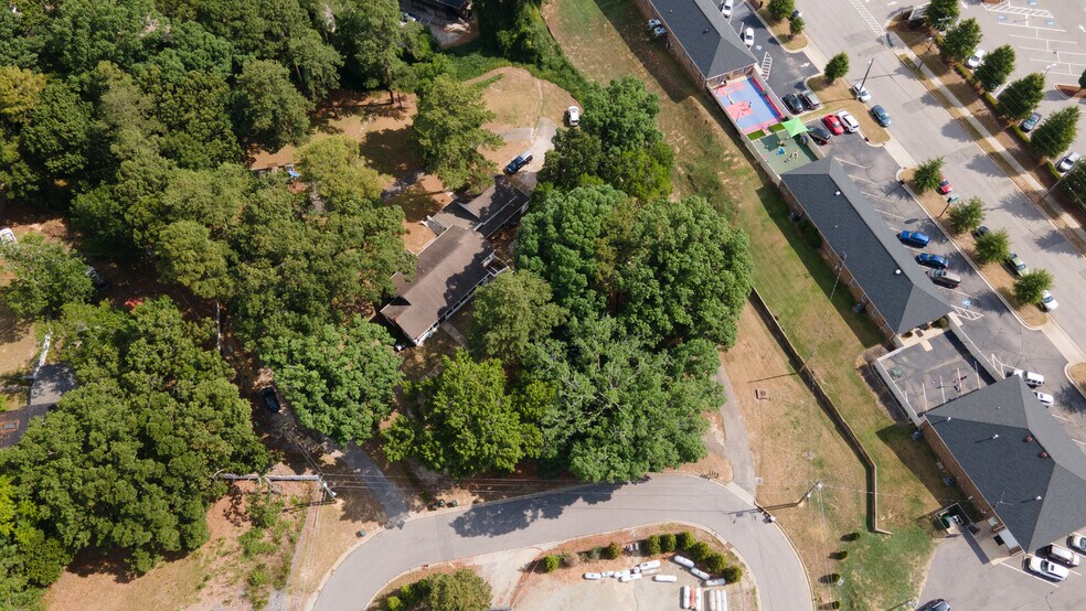 More Photos Of 100-102 Twin Acres Dr, Fayetteville Apartments For Sale