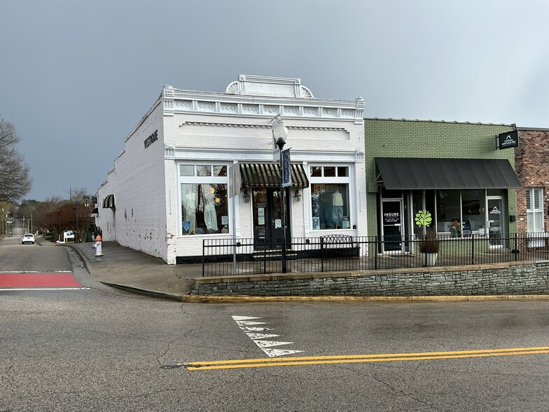 More Photos Of 124 Confederate St, Fort Mill Storefront For Sale