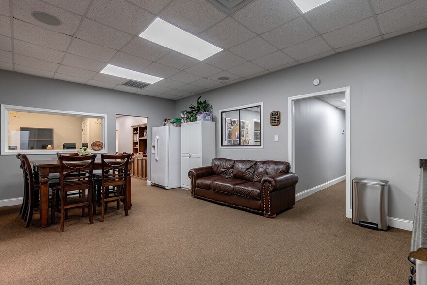 More Photos Of 328 Commerce Blvd, Bogart Warehouse For Sale