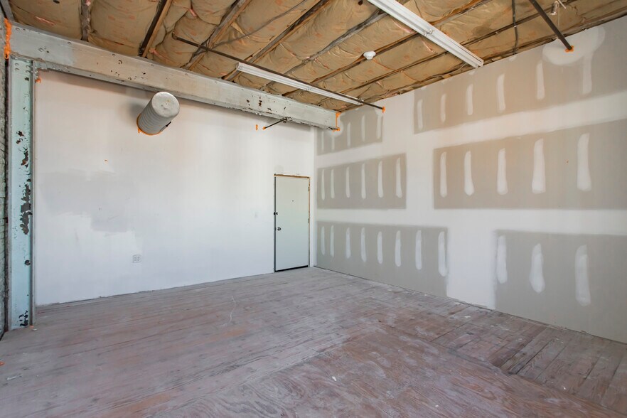 More Photos Of 3130 Belgrade St, Philadelphia Warehouse For Lease