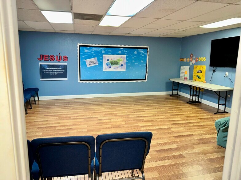 More Photos Of 35354-35364 State Road 54, Zephyrhills Unknown For Lease