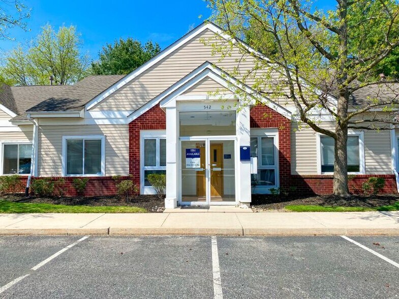More Photos Of 540 Lippincott Dr, Marlton Office For Lease
