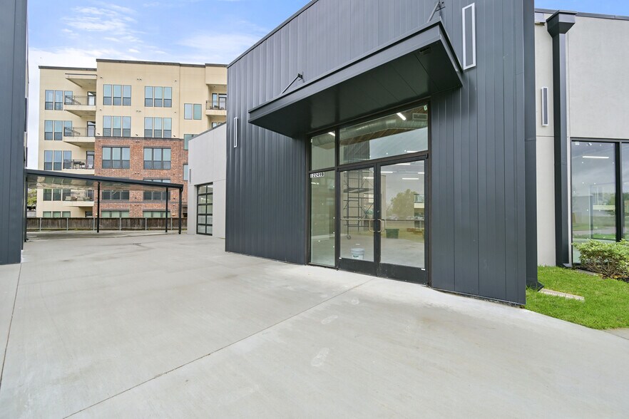 More Photos Of 12249 Katy Fwy, Houston Office For Lease