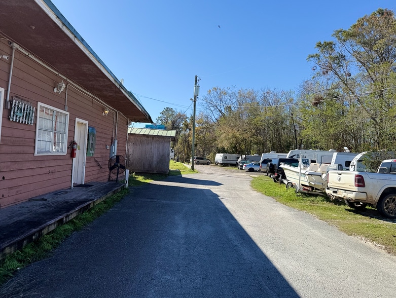 More Photos Of 70 US Highway 17, Richmond Hill Trailer Camper Park For Sale