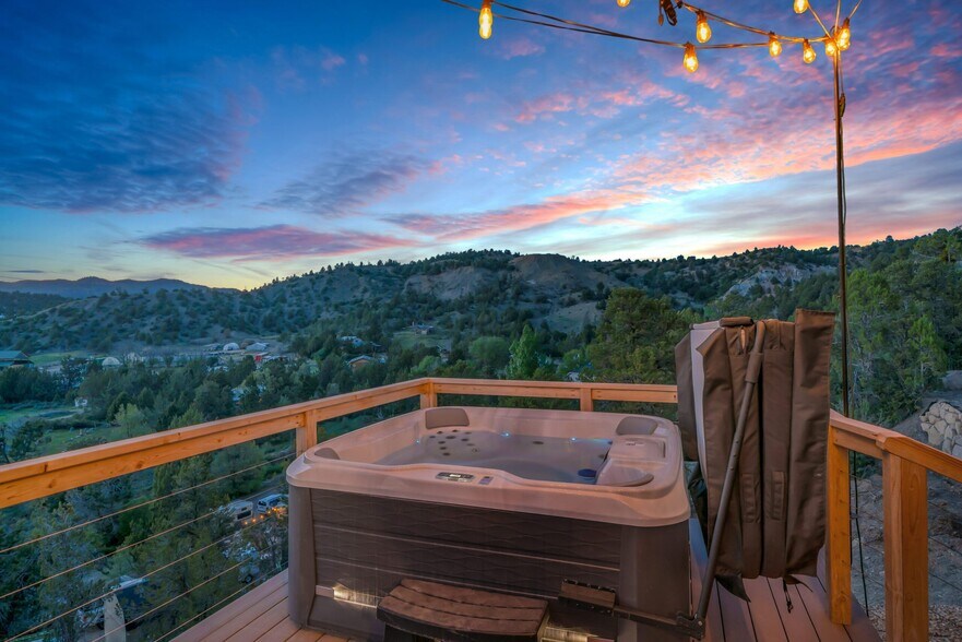 More Photos Of 360 Overlook ln, Glendale Specialty For Sale