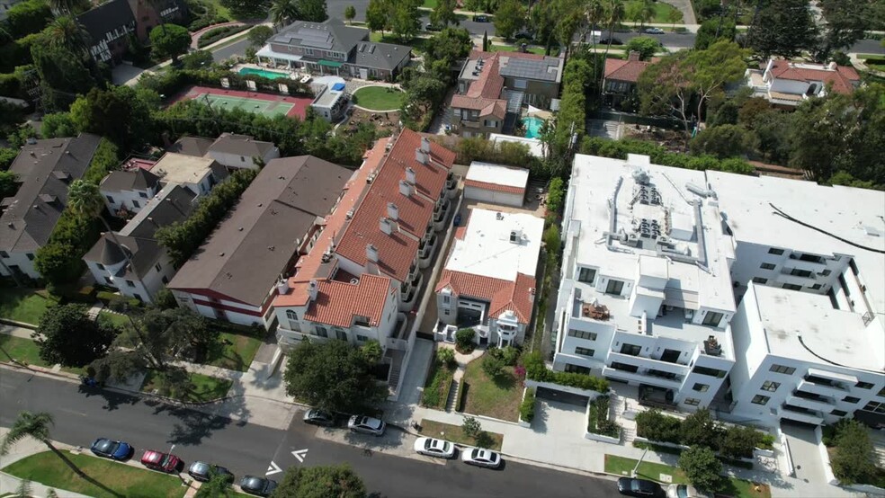 Primary Photo Of 865 S Lucerne Blvd, Los Angeles Apartments For Sale