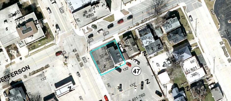 More Photos Of 248 N Pine St, Burlington Convenience Store For Sale