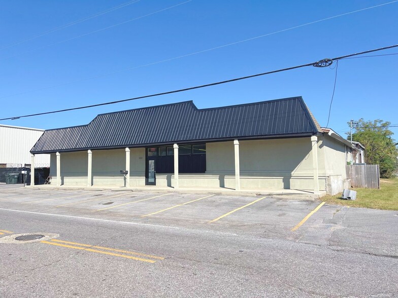 Primary Photo Of 400 Herman St, Pensacola Industrial For Lease