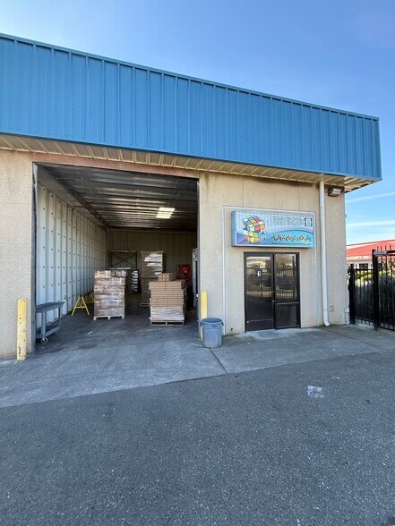More Photos Of 5266 Jerusalem Ct, Modesto Warehouse For Lease