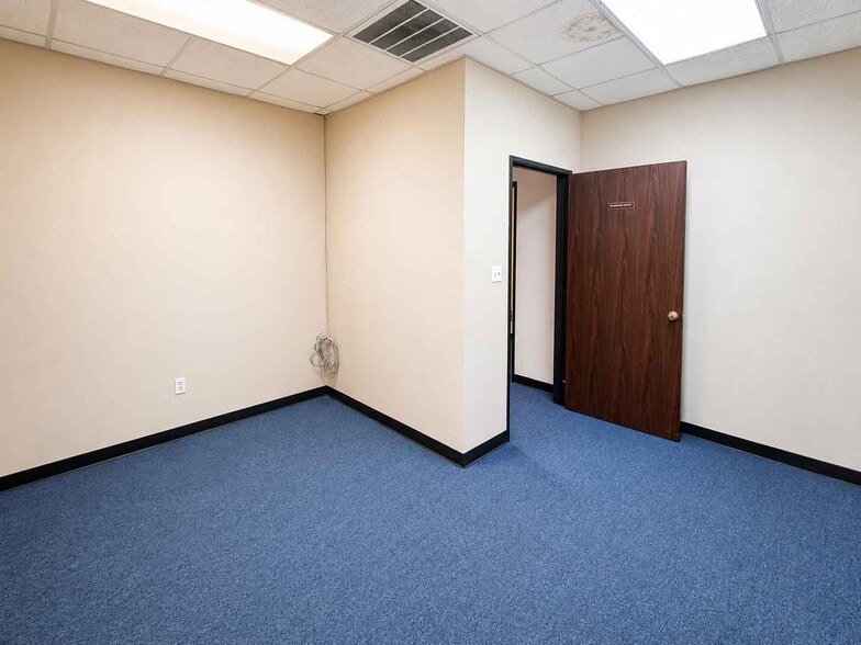 More Photos Of 3917 Wipprecht St, Houston Religious Facility For Sale
