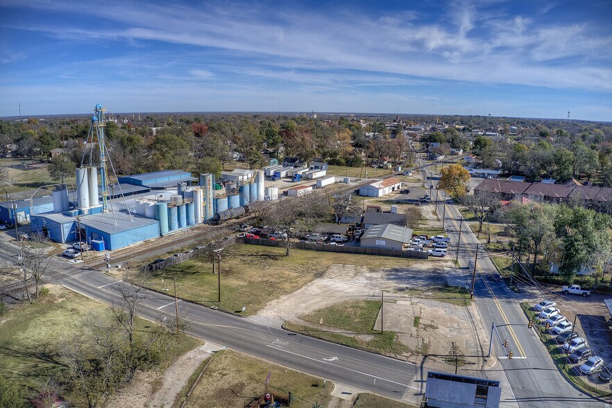 More Photos Of 845 Main St, Sulphur Springs Land For Sale