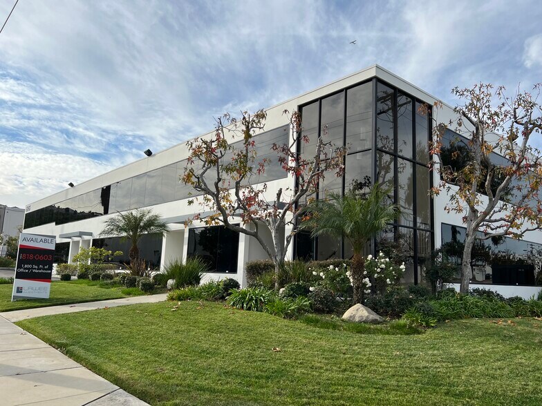 Primary Photo Of 2675 Junipero Ave, Signal Hill Warehouse For Lease