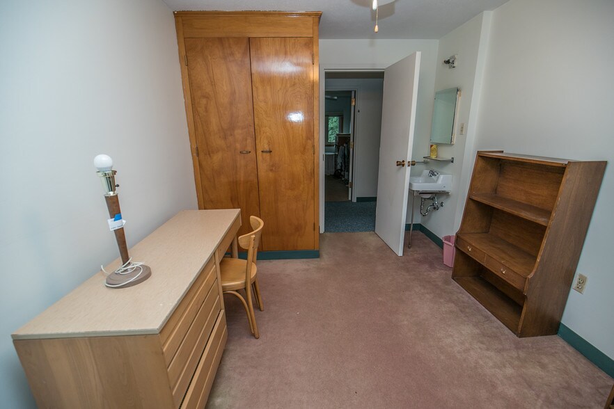 More Photos Of 2425 N Taylor Rd, Cleveland Heights Religious Facility For Sale