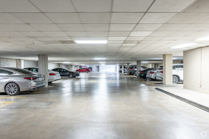 More Photos Of 13747 Montfort Dr, Dallas Loft Creative Space For Lease