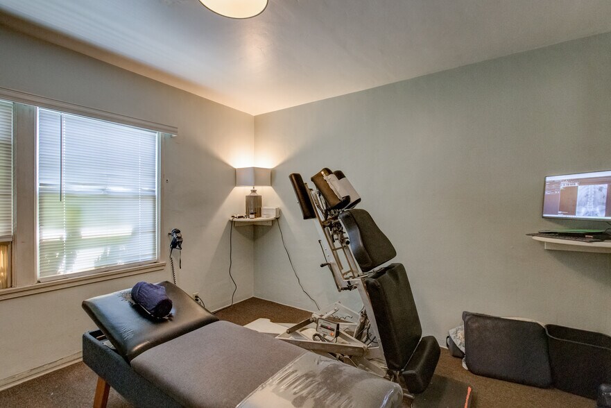 More Photos Of 624 W Chapman Ave, Orange Medical For Sale