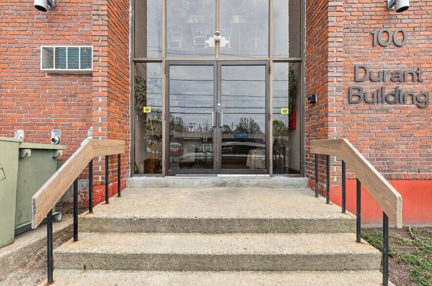 More Photos Of 90 Lafayette St, Pawtucket Office For Sale