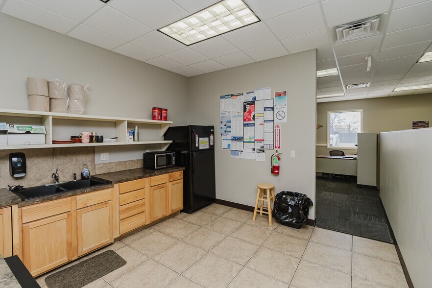 More Photos Of 3101 S Broadway St, Wichita Freestanding For Sale