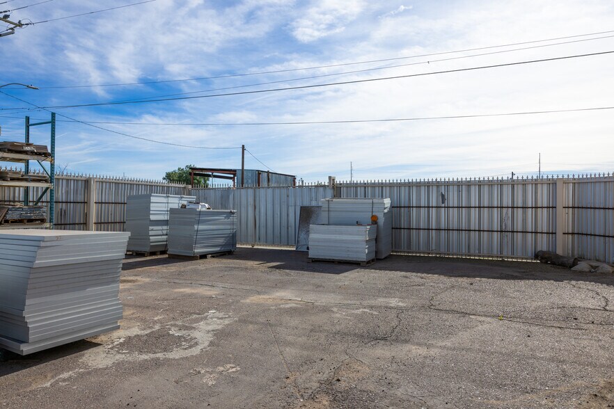 More Photos Of 1302 W Lincoln St, Phoenix Warehouse For Sale