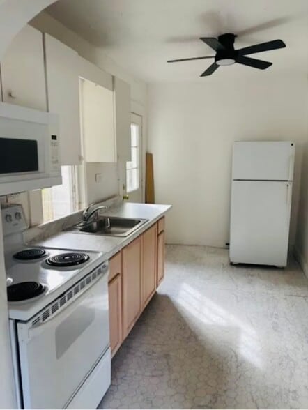 More Photos Of 324 N Orange St, New Smyrna Beach Multifamily For Sale