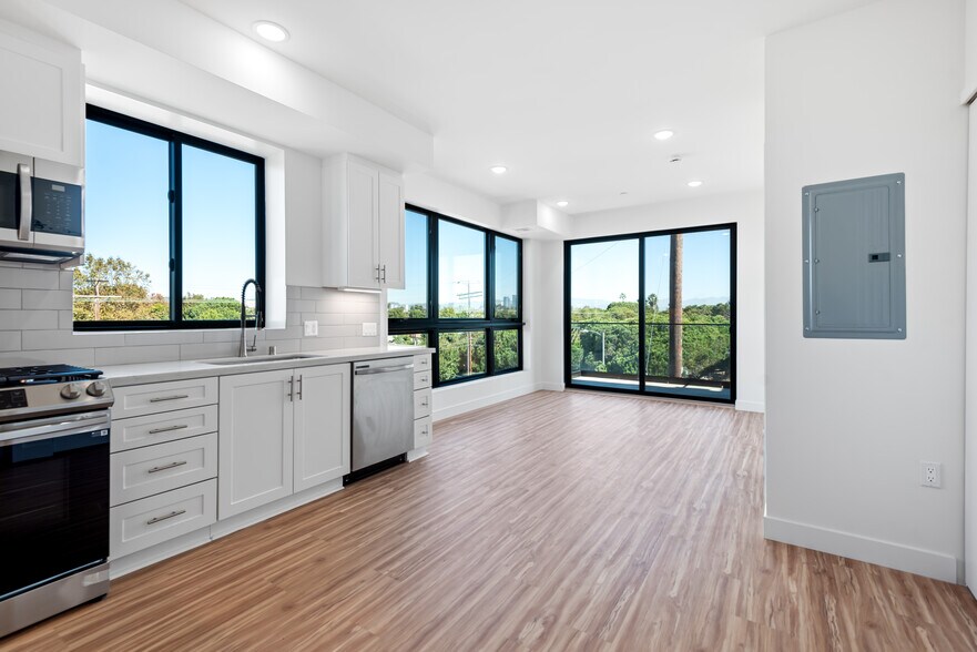 More Photos Of 11600 National Blvd, Los Angeles Apartments For Sale