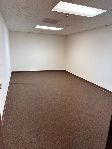 More Photos Of 1308-1316 W 9th St, Upland Warehouse For Lease