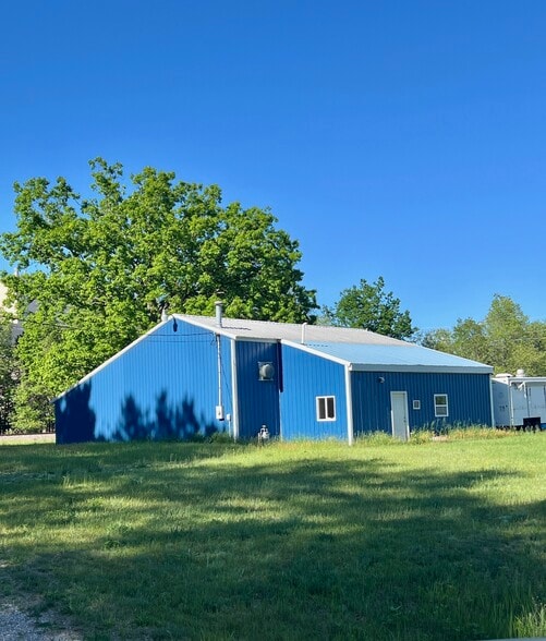 More Photos Of 1012 Seneca Pl, Cadillac Warehouse For Sale