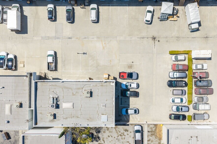 More Photos Of 127-129 S 8th Ave, La Puente Warehouse For Sale