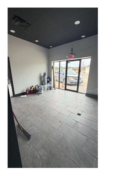More Photos Of 58 E Ten Mile Rd, Hazel Park Warehouse For Lease