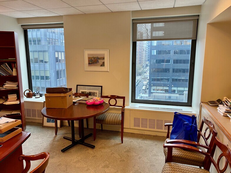 More Photos Of 633 Third Ave, New York Office For Sale
