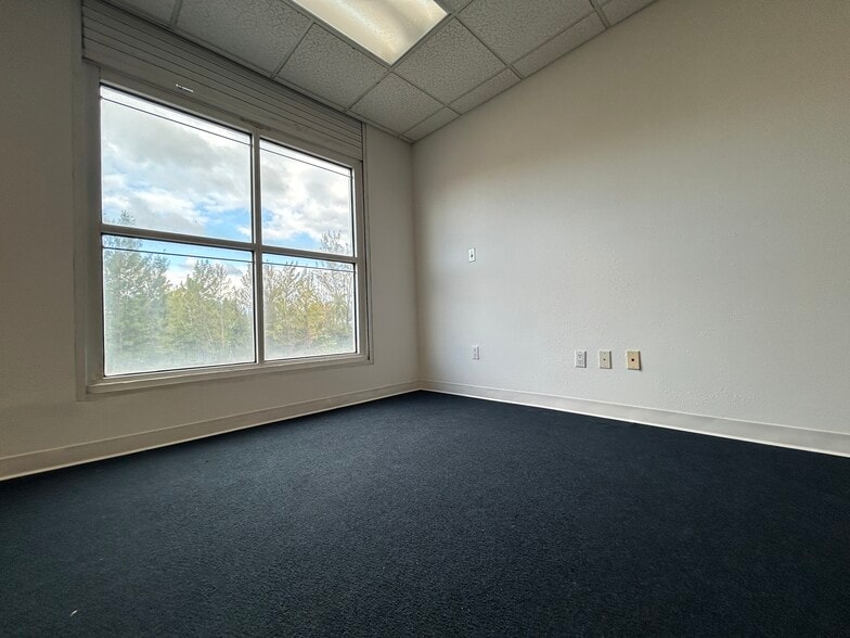 More Photos Of 20101-20161 NE 16th Pl, Miami Loft Creative Space For Sale