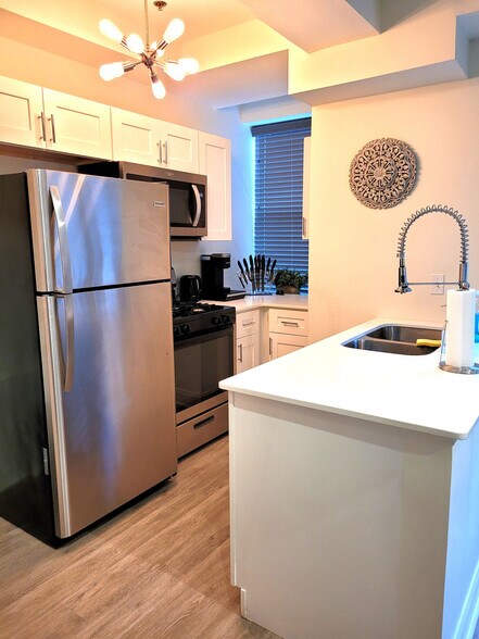 More Photos Of 827 N State St, Jackson Apartments For Sale